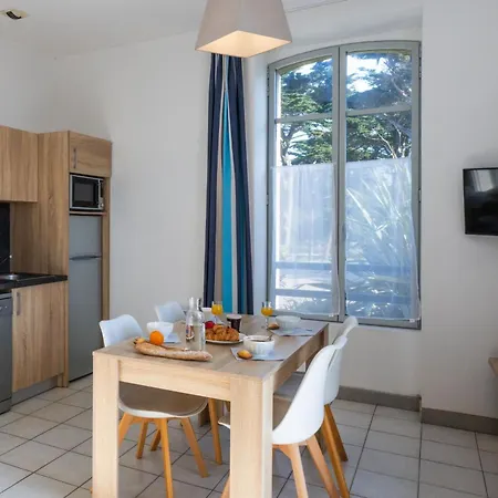 Residence Odalys Valentin Plage Batz-sur-Mer Exterior photo